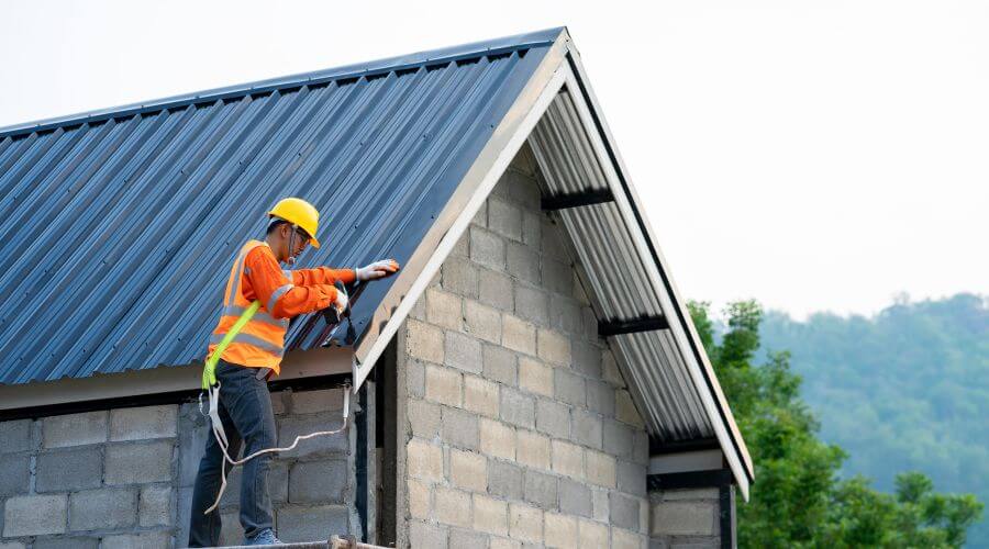 Professional gutter cleaning in Camp Nelson, CA